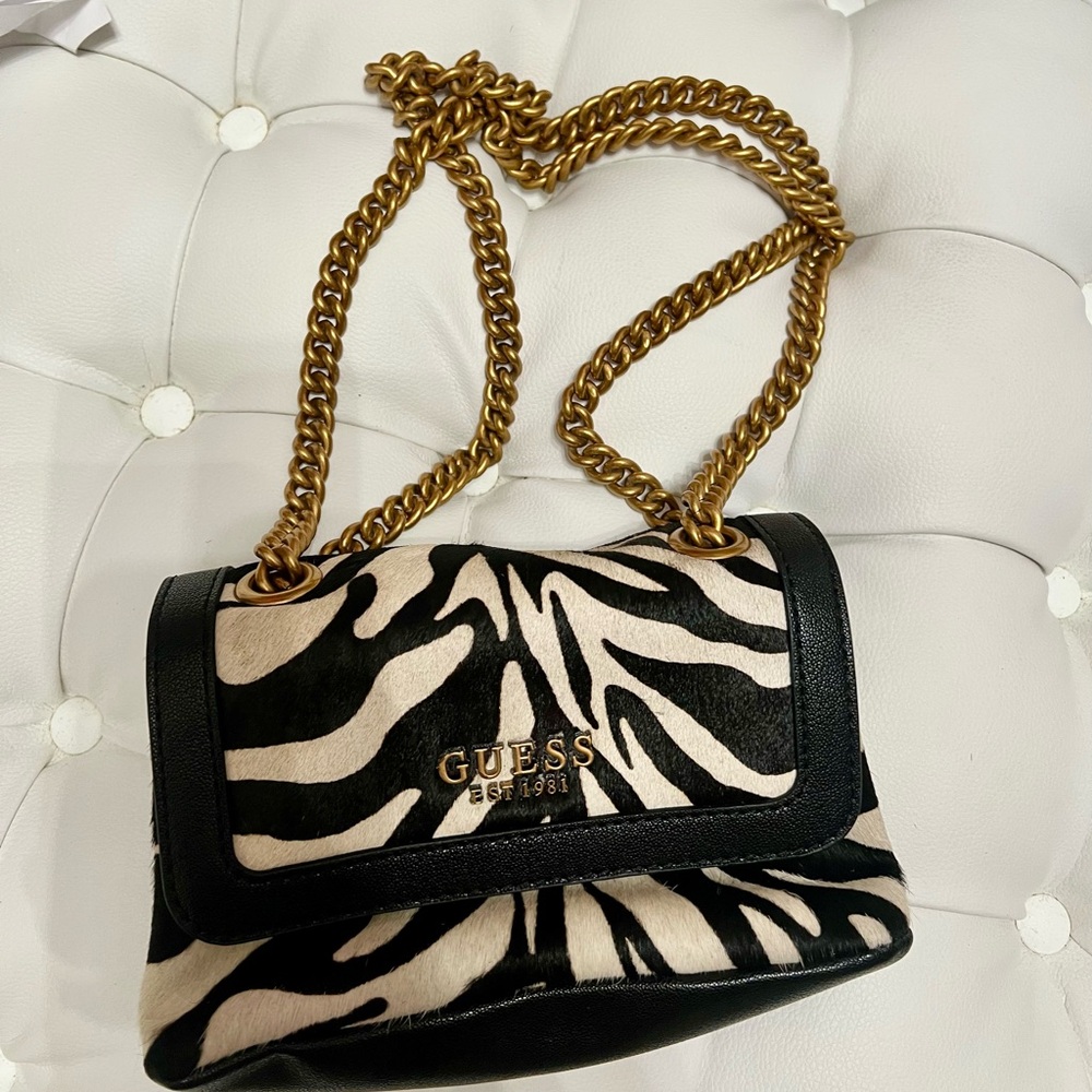 NWOT Mini Guess Black and White Zebra Print Shoulder Bag with Gold Chain